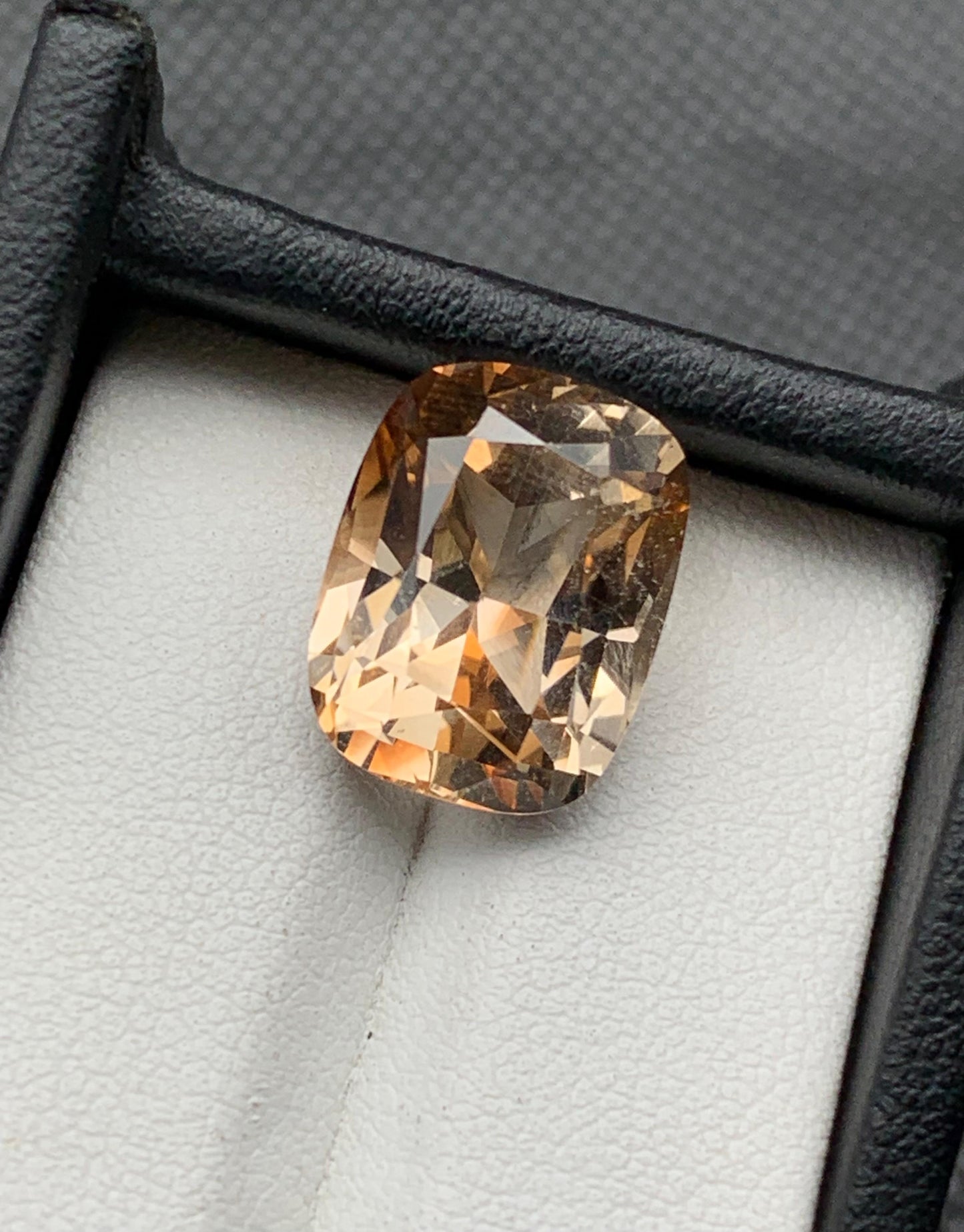 14.46 carats Topaz from Pakistan Loose Gemstone