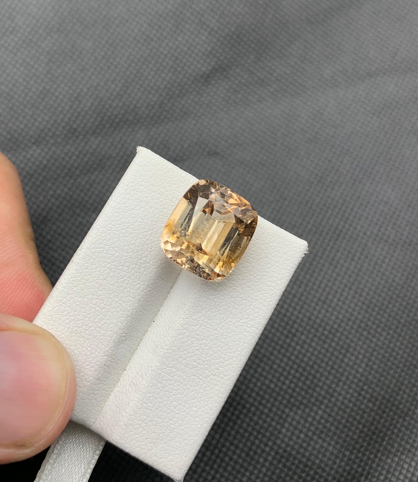 17.91 carats Topaz from Pakistan Loose Gemstone