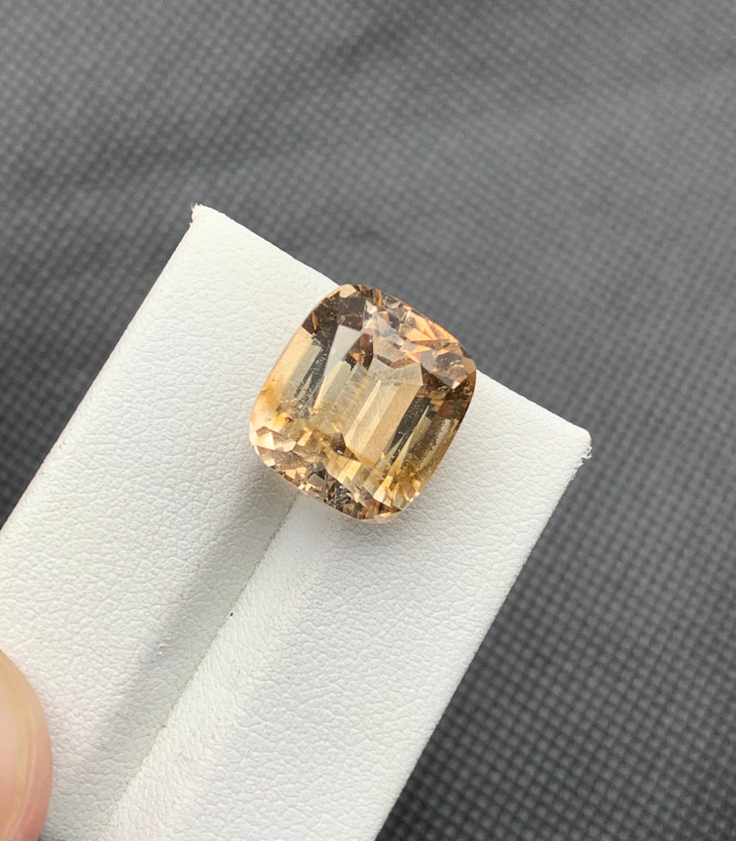 17.91 carats Topaz from Pakistan Loose Gemstone