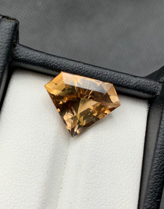 10.90 carats Topaz from Pakistan Loose Gemstone