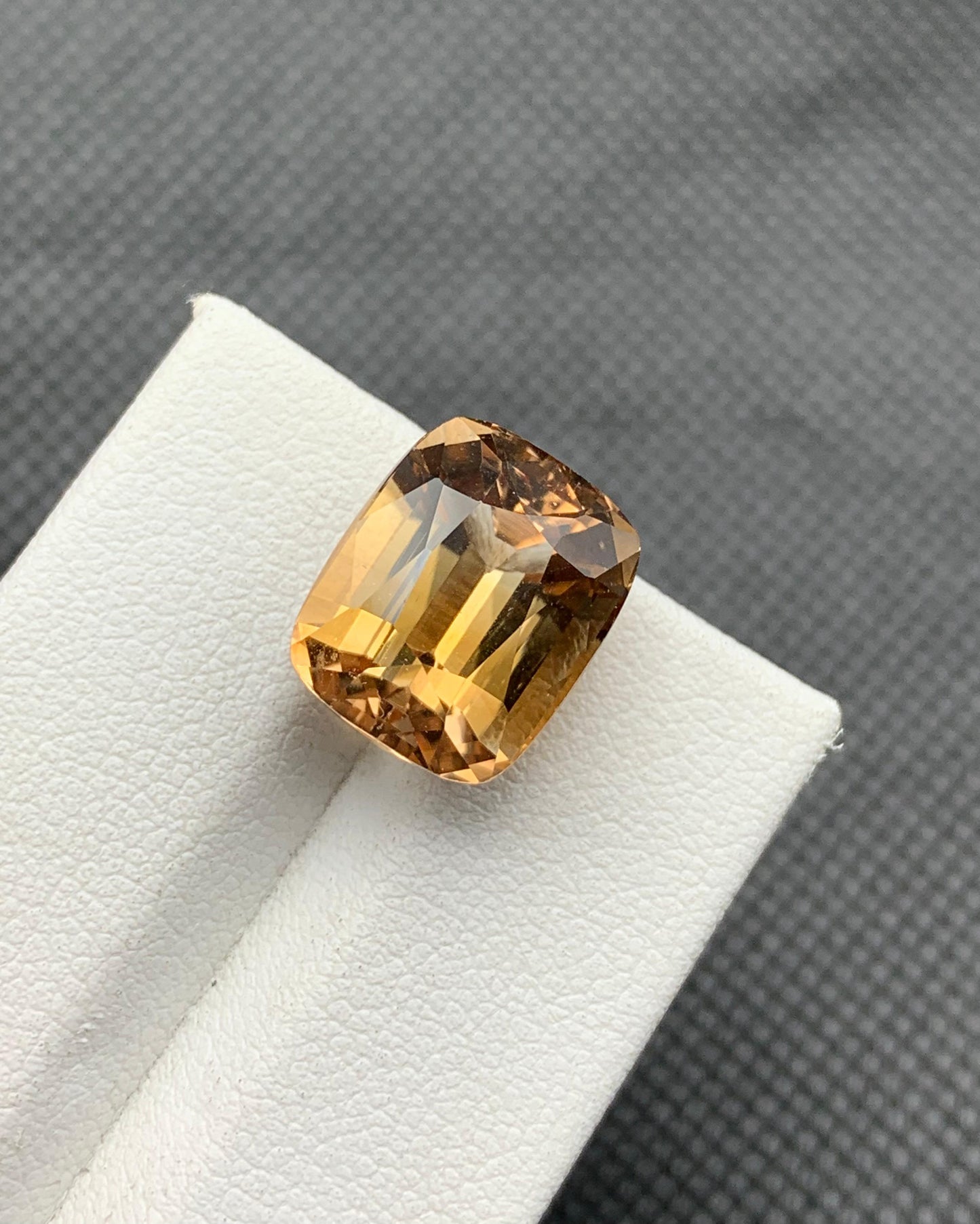 12.38 carats Topaz from Pakistan Loose Gemstone