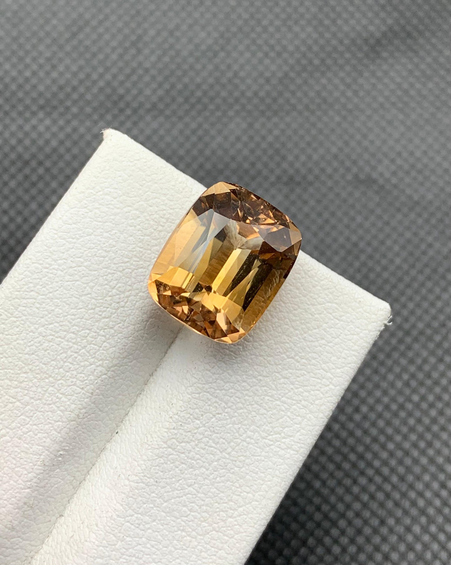 12.38 carats Topaz from Pakistan Loose Gemstone