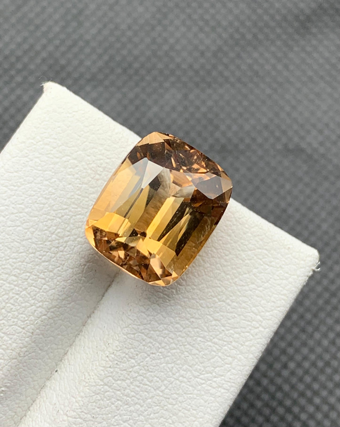 12.38 carats Topaz from Pakistan Loose Gemstone