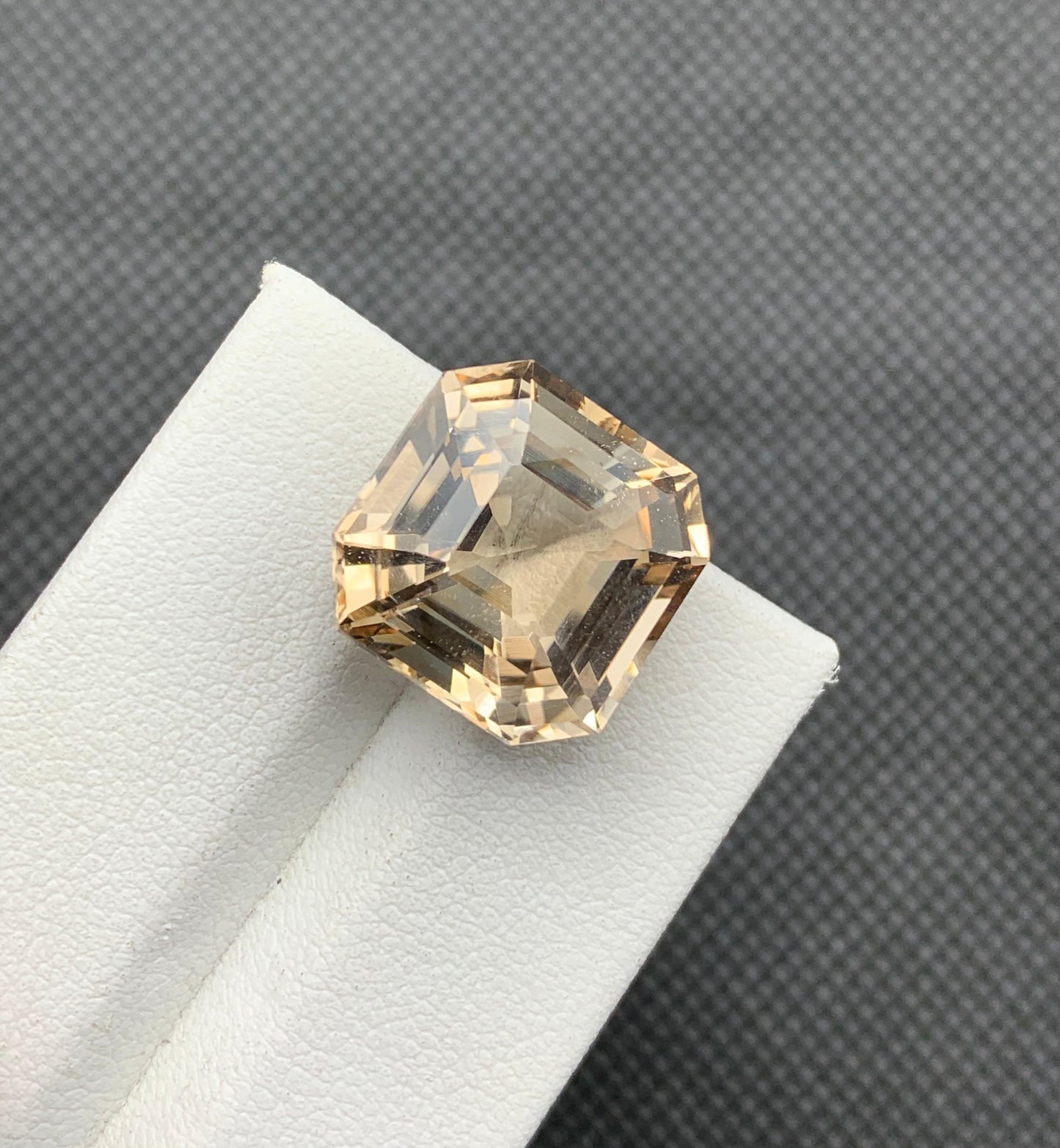 17.40 carats Topaz From Pakistan Loose Gemstone