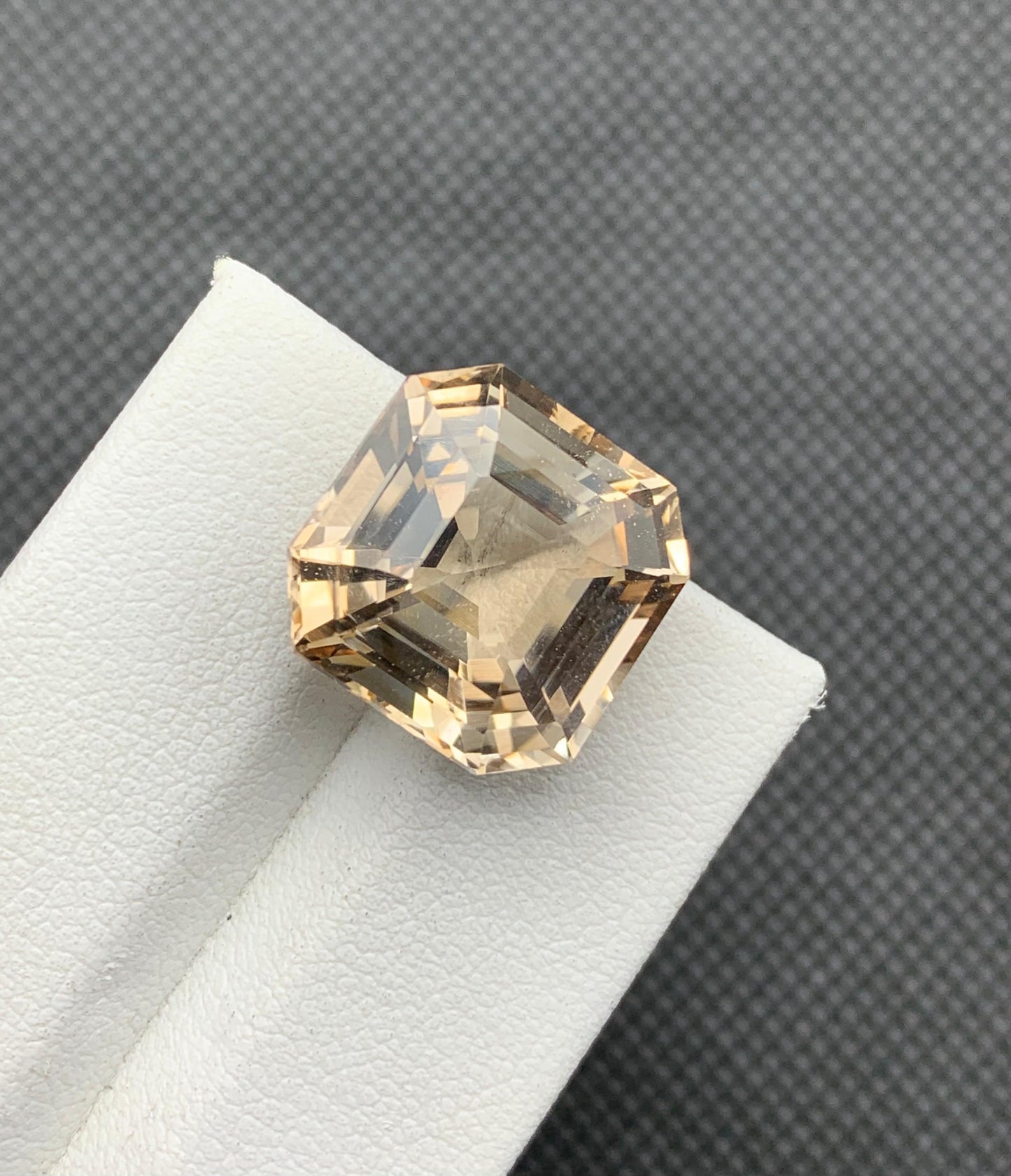 17.40 carats Topaz From Pakistan Loose Gemstone