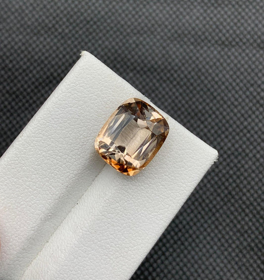 10.45 carats Topaz from Pakistan Loose Gemstone