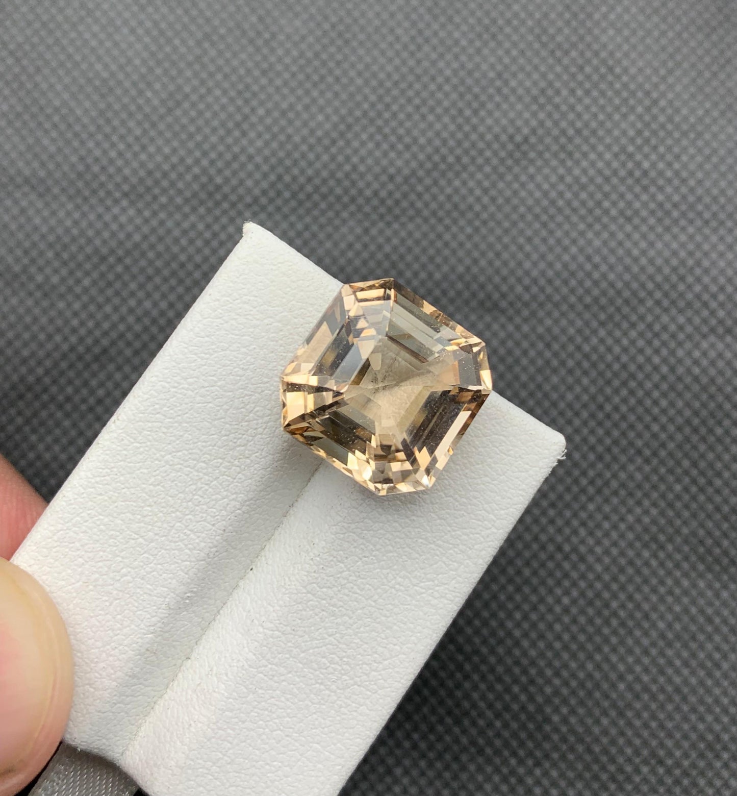 17.40 carats Topaz From Pakistan Loose Gemstone