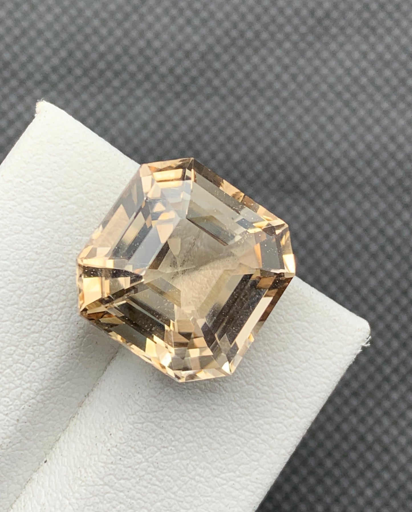 17.40 carats Topaz From Pakistan Loose Gemstone