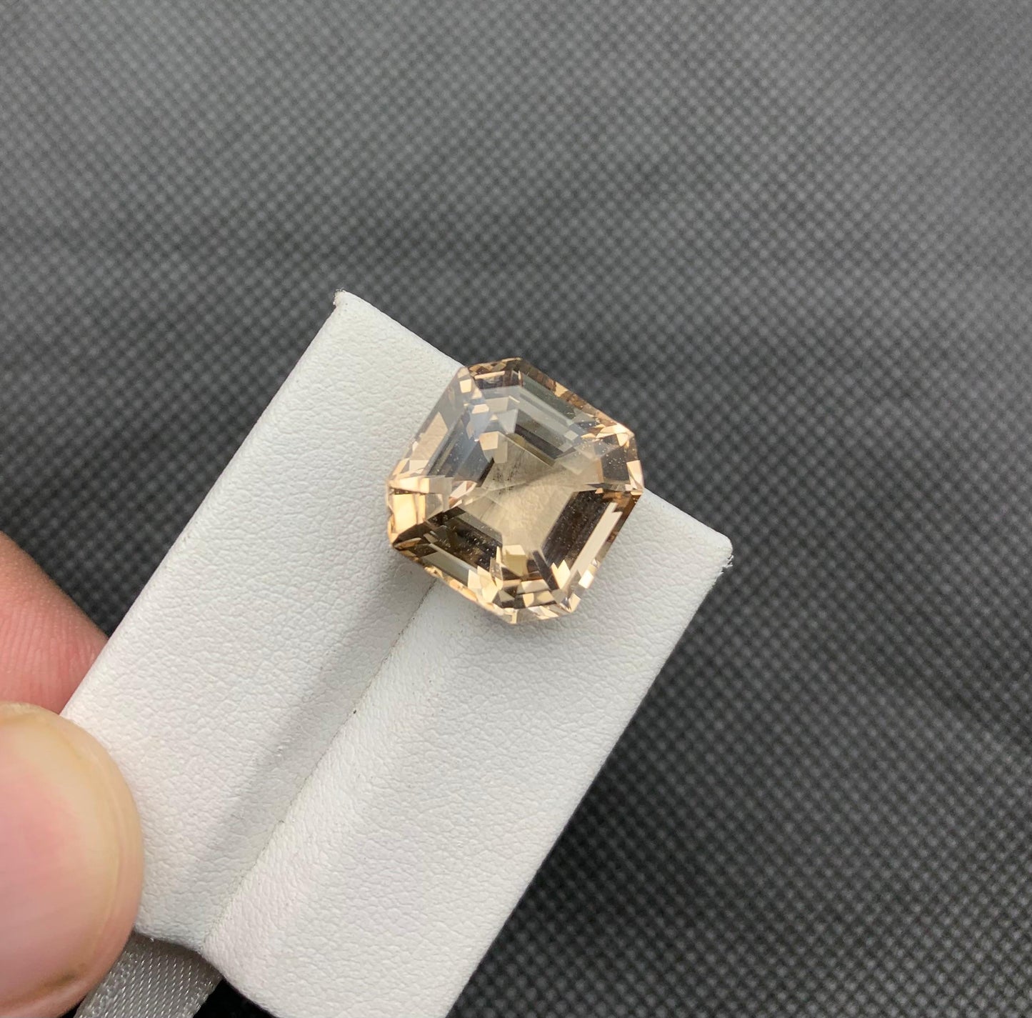 17.40 carats Topaz From Pakistan Loose Gemstone