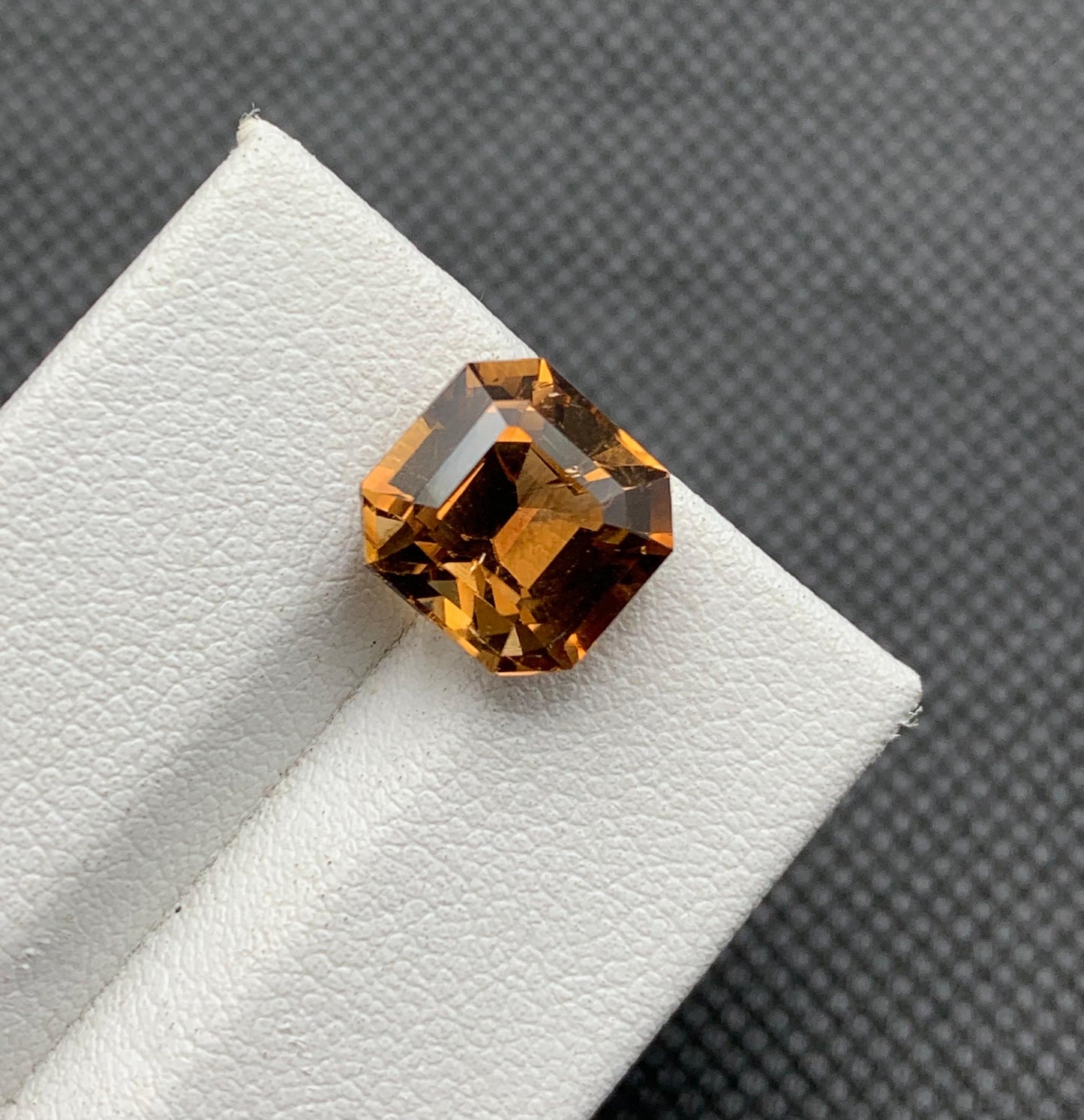 5.84 carats Topaz From Pakistan Loose Gemstone