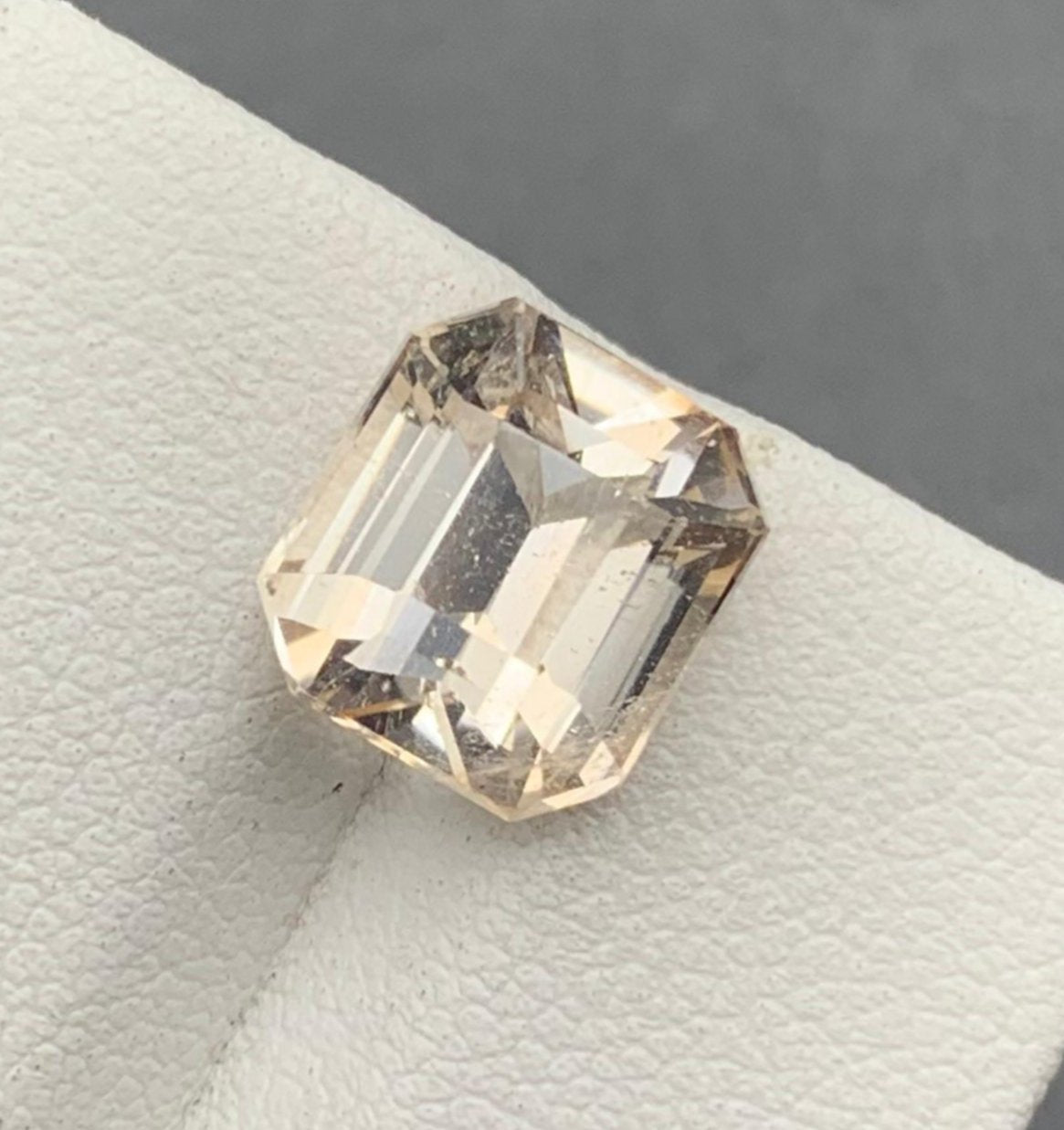 5.82 carats Topaz From Pakistan Loose Gemstone