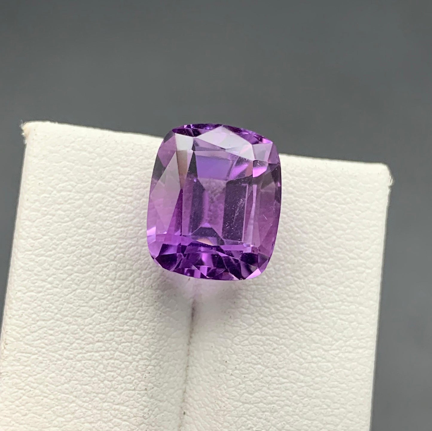 8.88 carats Amethyst From Africa Loose Gemstone