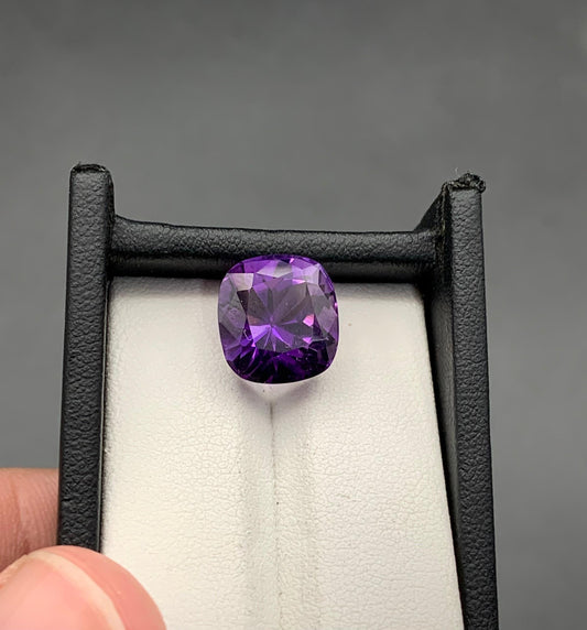 8.77 carats Amethyst From Africa Loose Gemstone