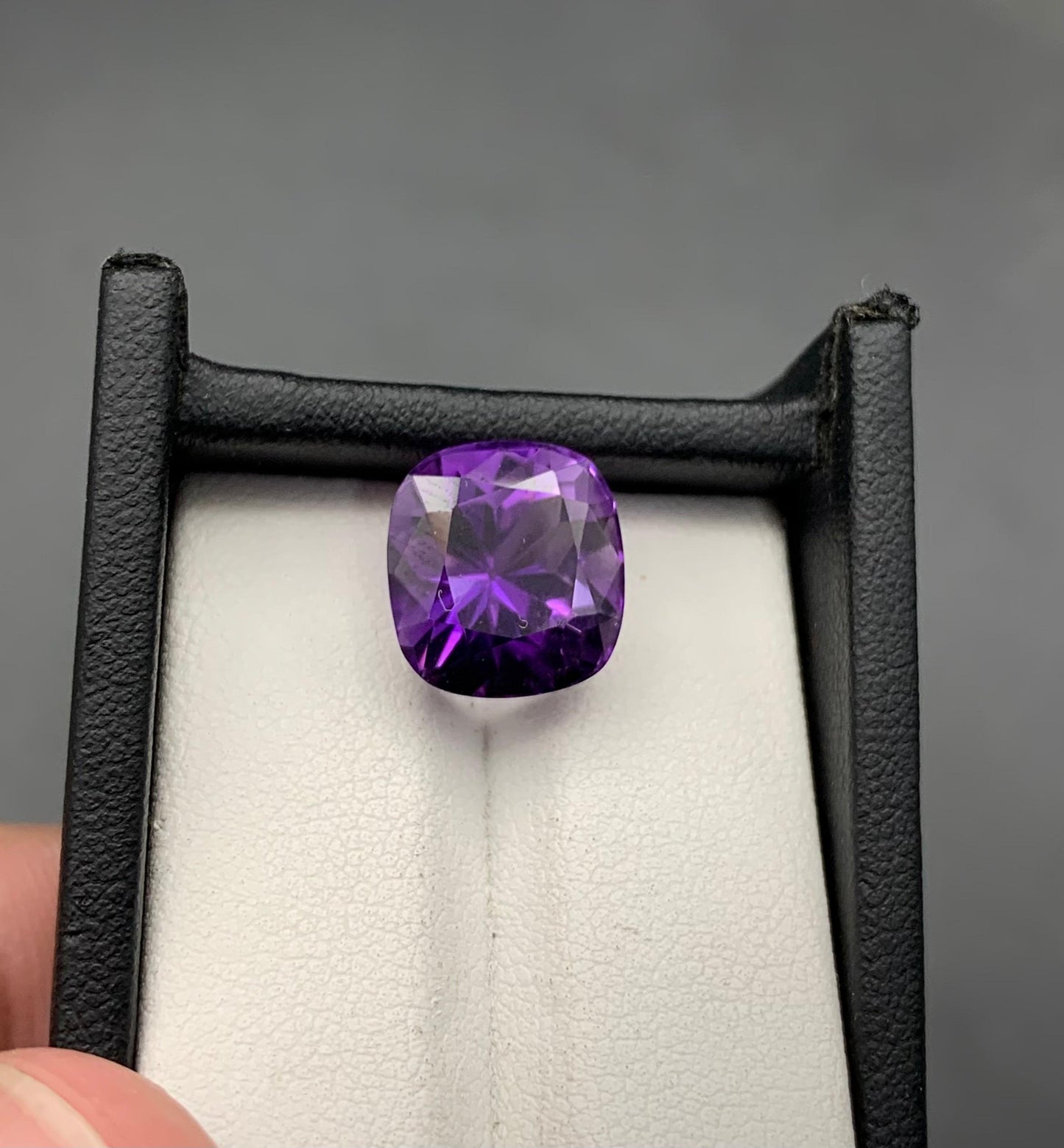 8.77 carats Amethyst From Africa Loose Gemstone