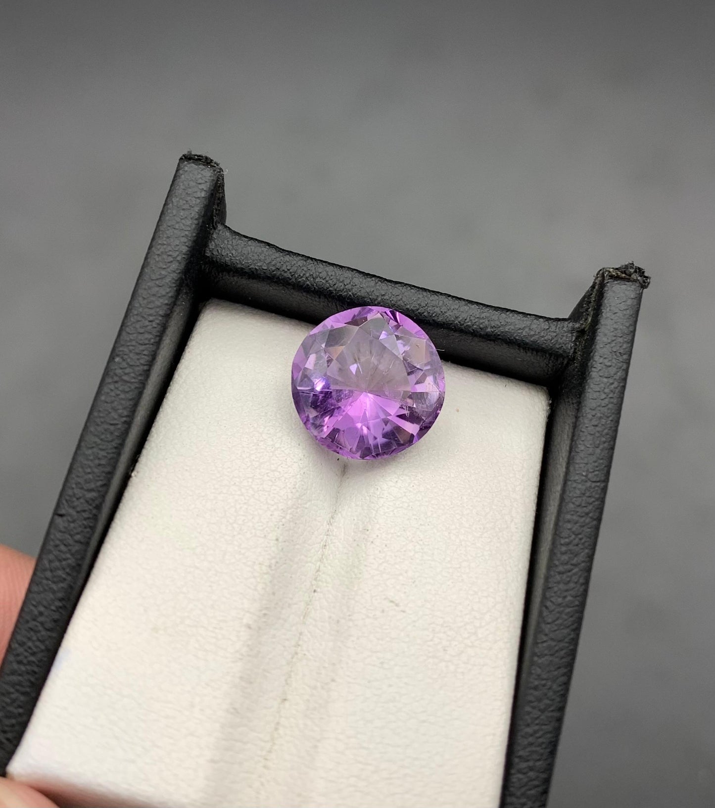 6.94 carats Amethyst From Africa Loose Gemstone