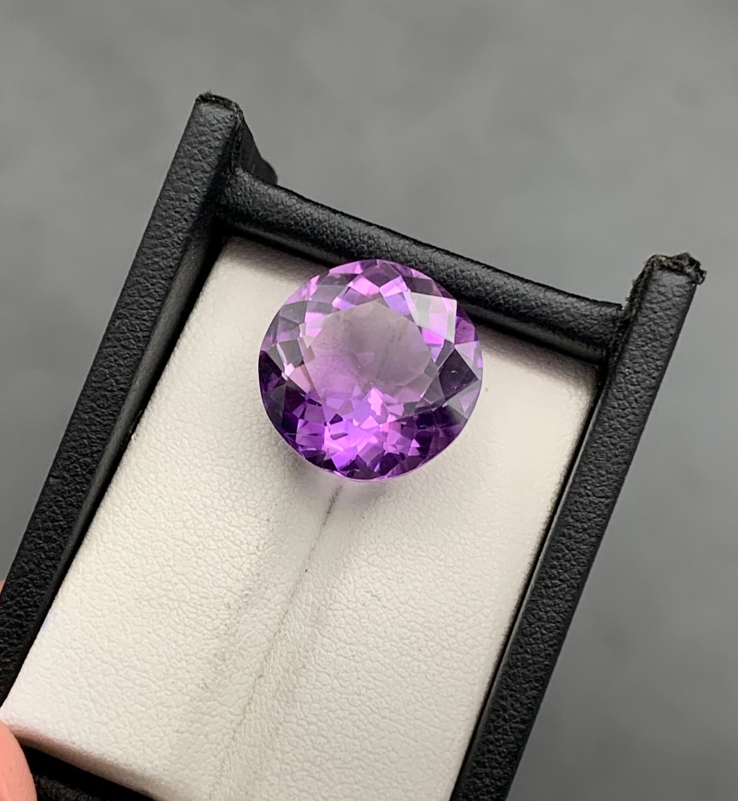 15.94 carats Amethyst From Africa Loose Gemstone