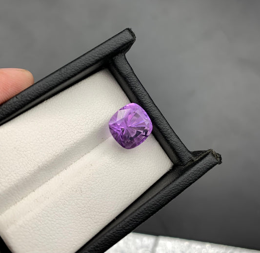 6.00 carats Amethyst From Africa Loose Gemstone