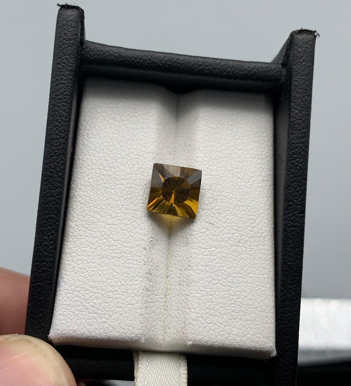 2.75 carats Citrine From Africa Loose Gemstone