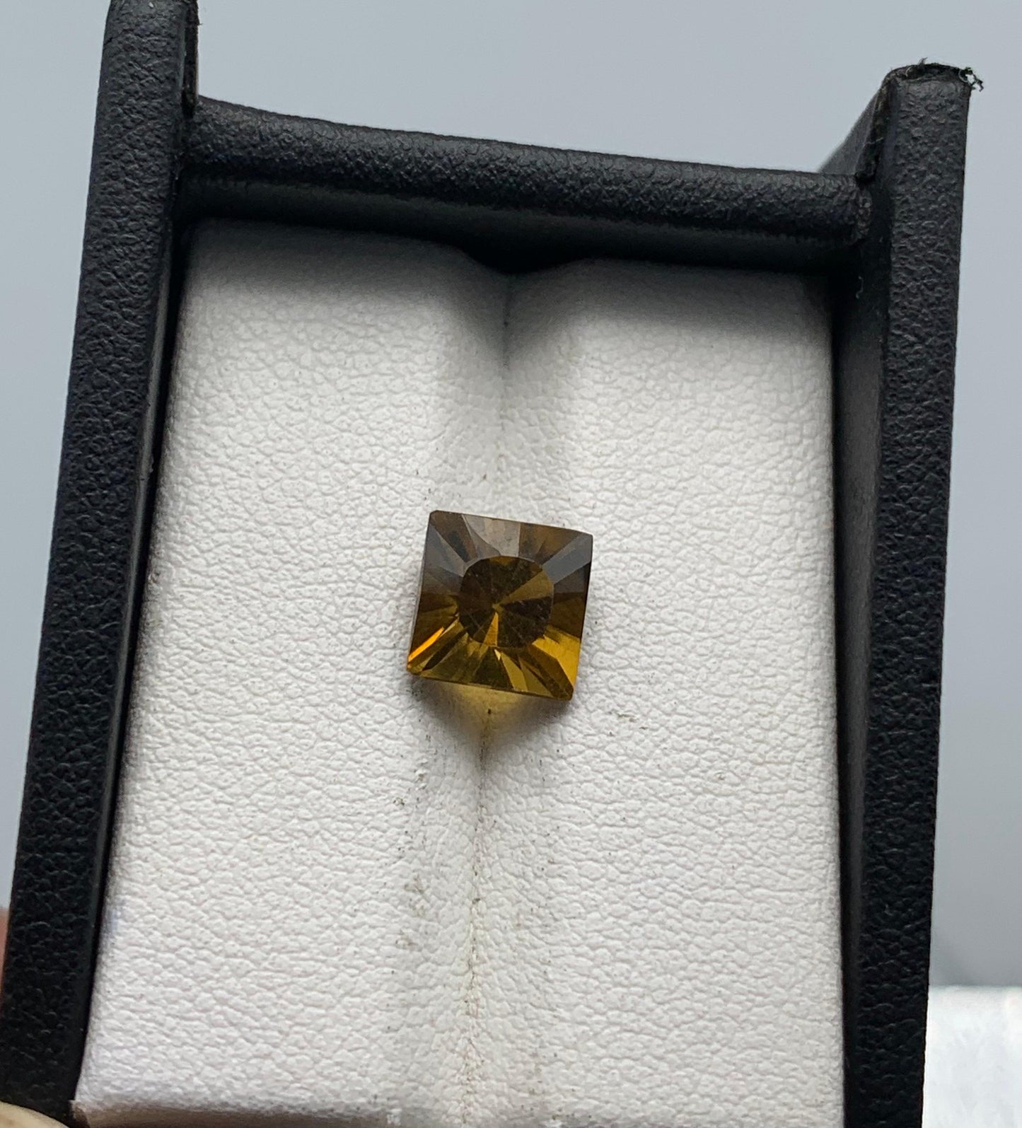 2.75 carats Citrine From Africa Loose Gemstone