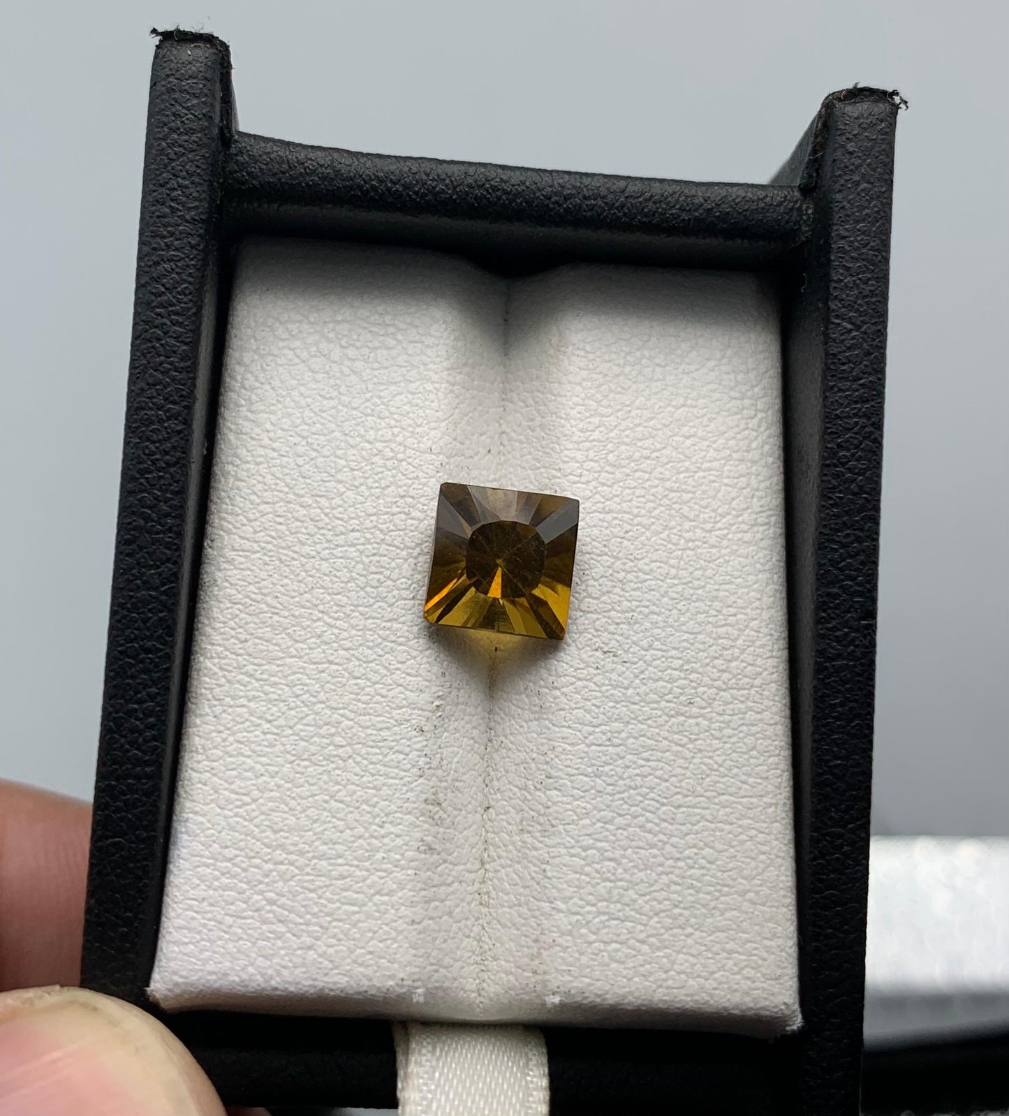 2.75 carats Citrine From Africa Loose Gemstone