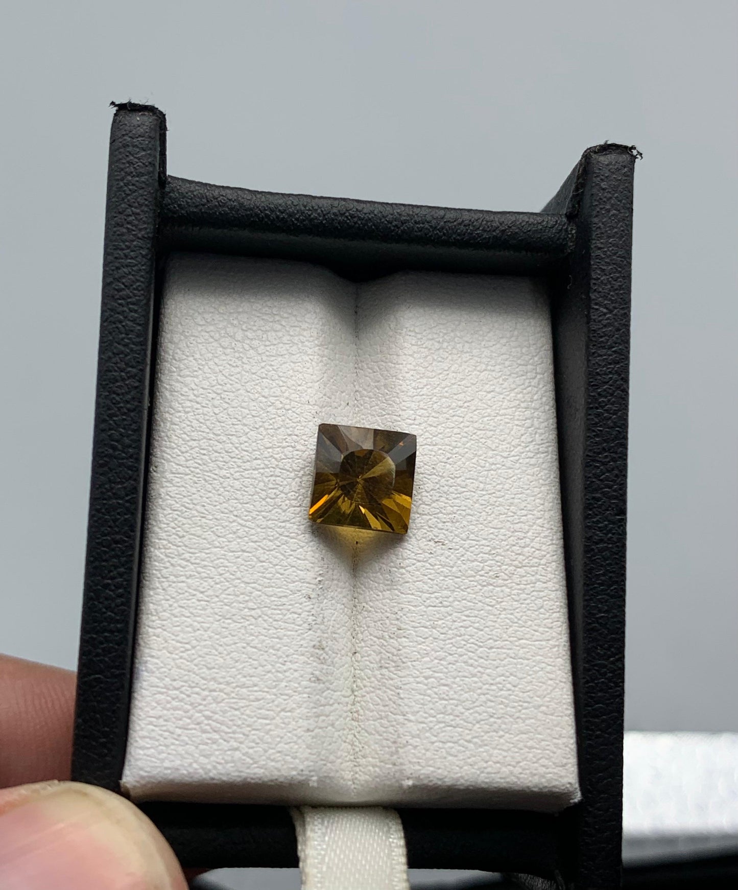 2.75 carats Citrine From Africa Loose Gemstone