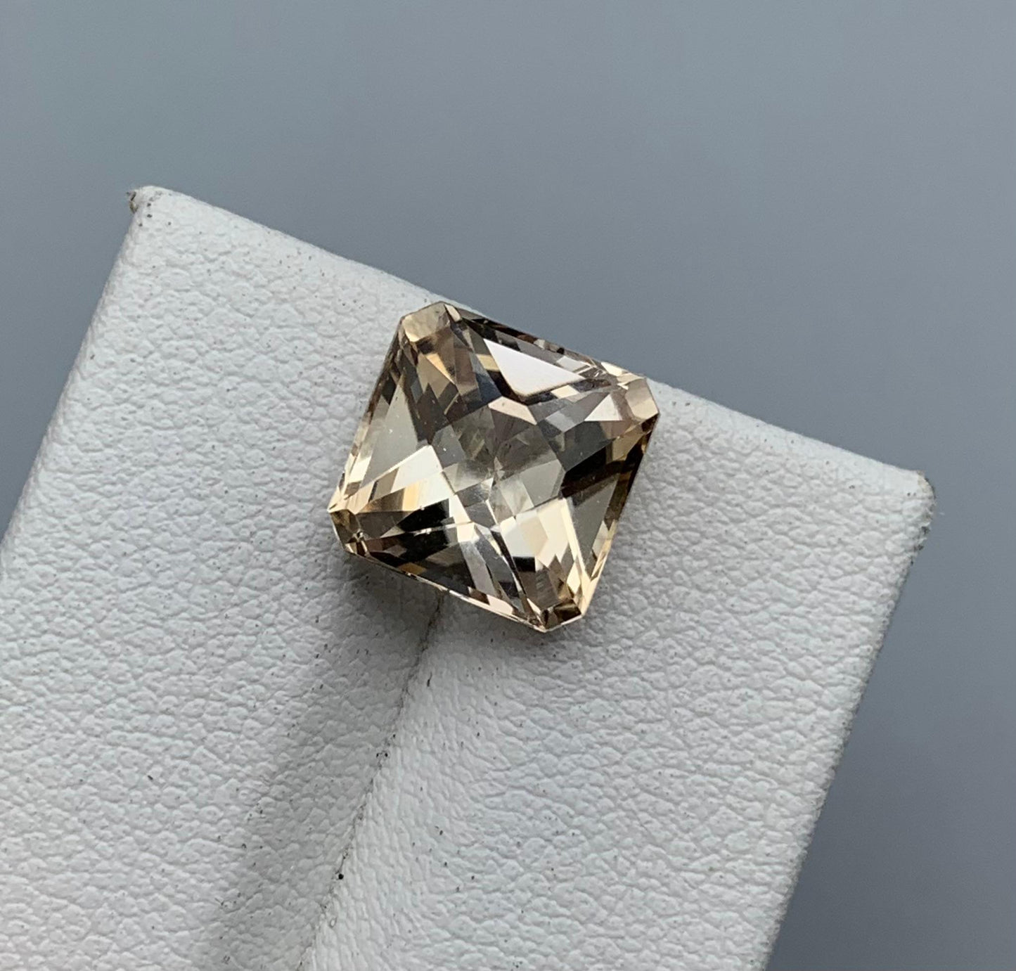 6.84 carats Topaz From Pakistan Loose Gemstone