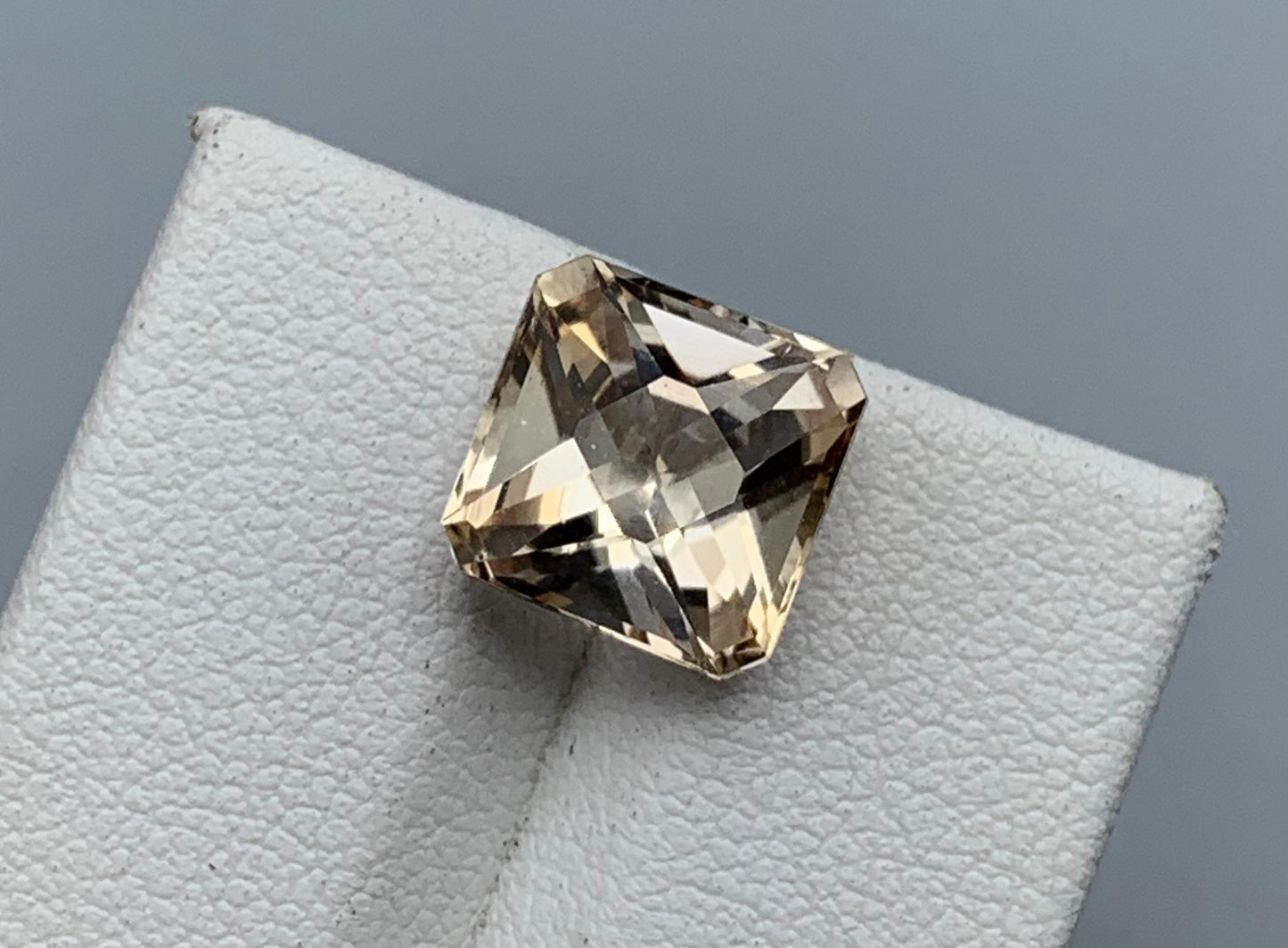 6.84 carats Topaz From Pakistan Loose Gemstone