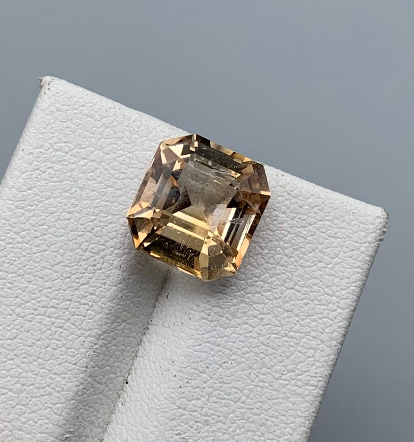 7.17 carats Topaz From Pakistan Loose Gemstone