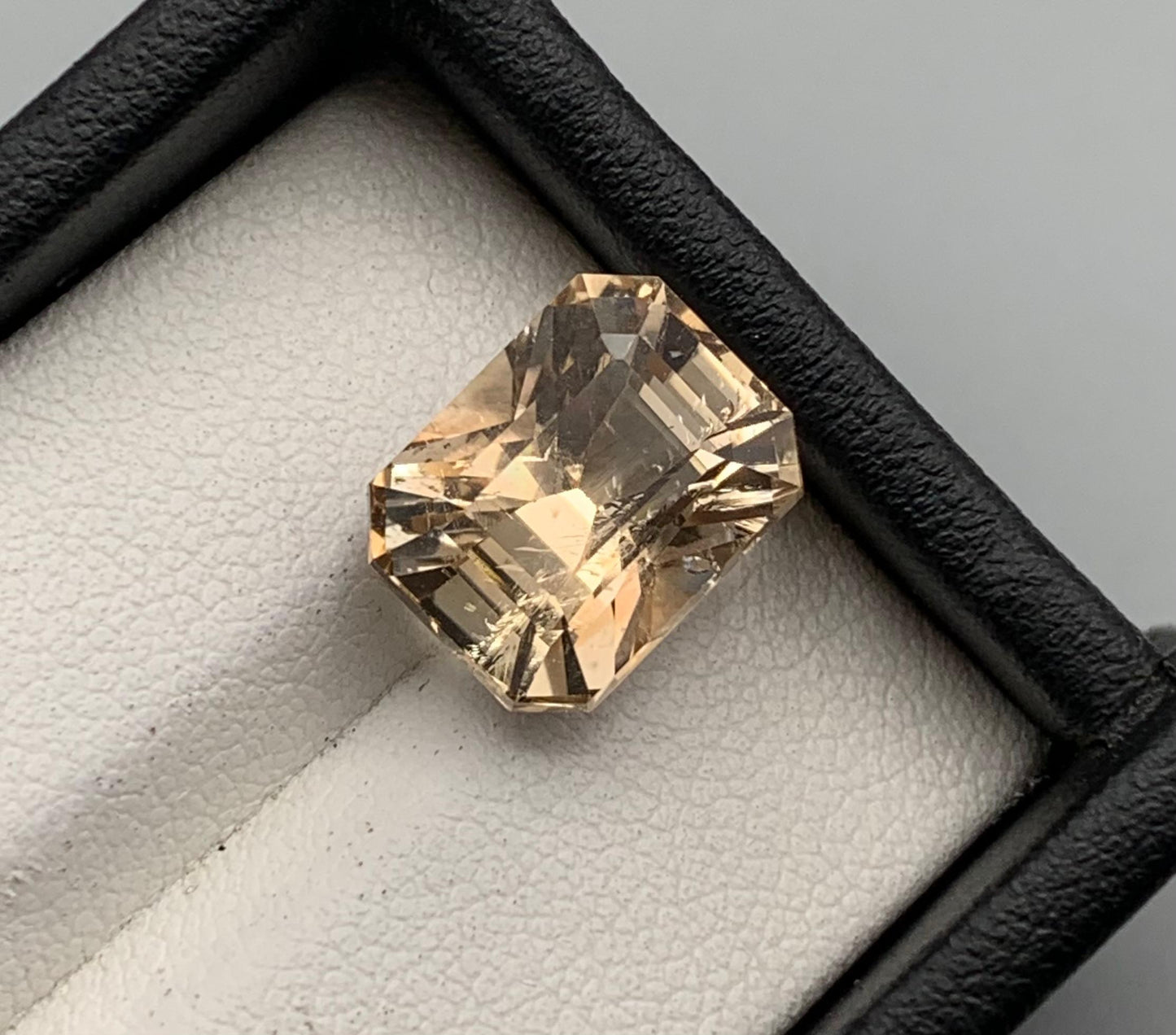 10.40 carats Topaz From Pakistan Loose Gemstone