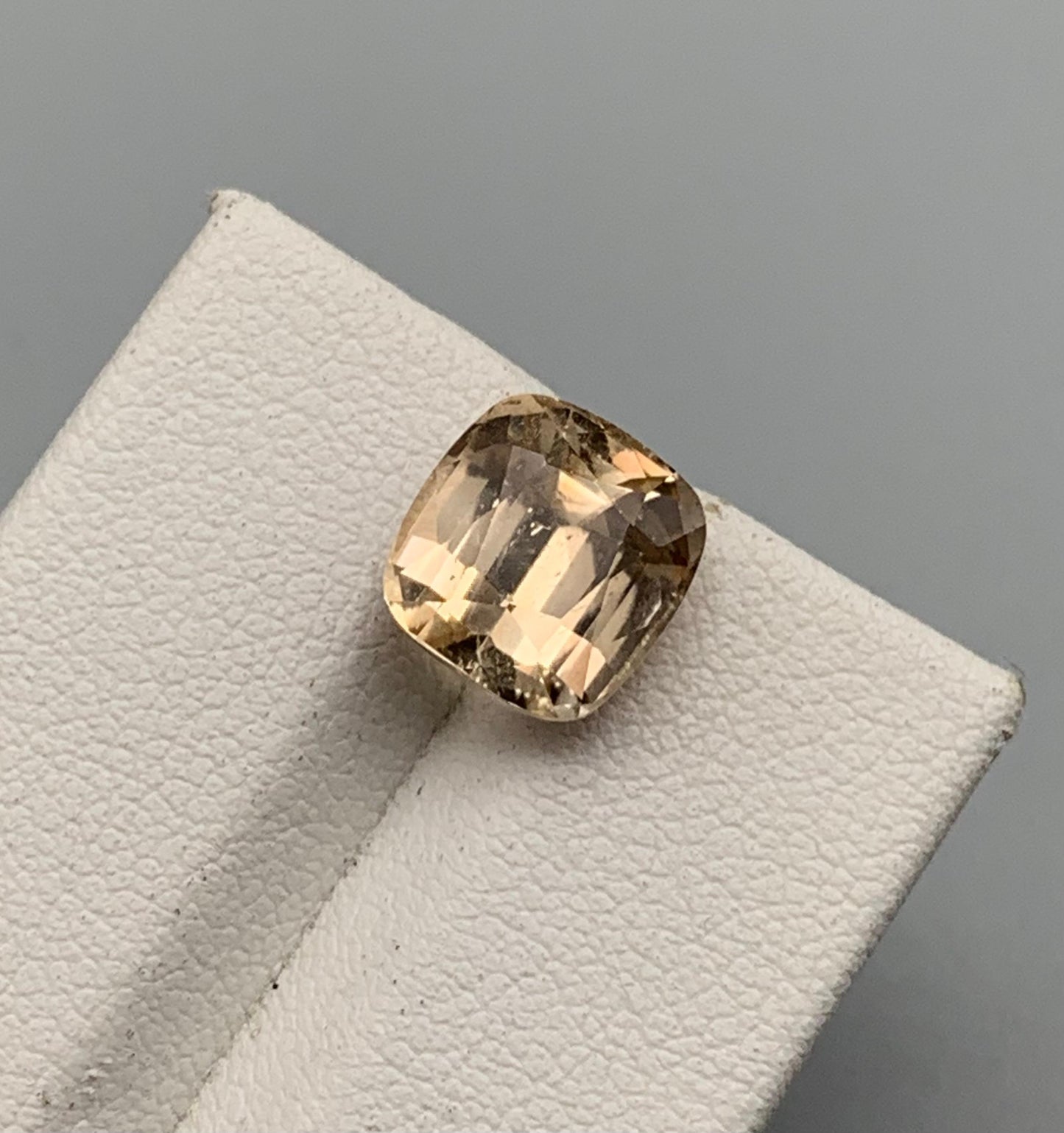 5.80 carats Topaz From Pakistan Loose Gemstone