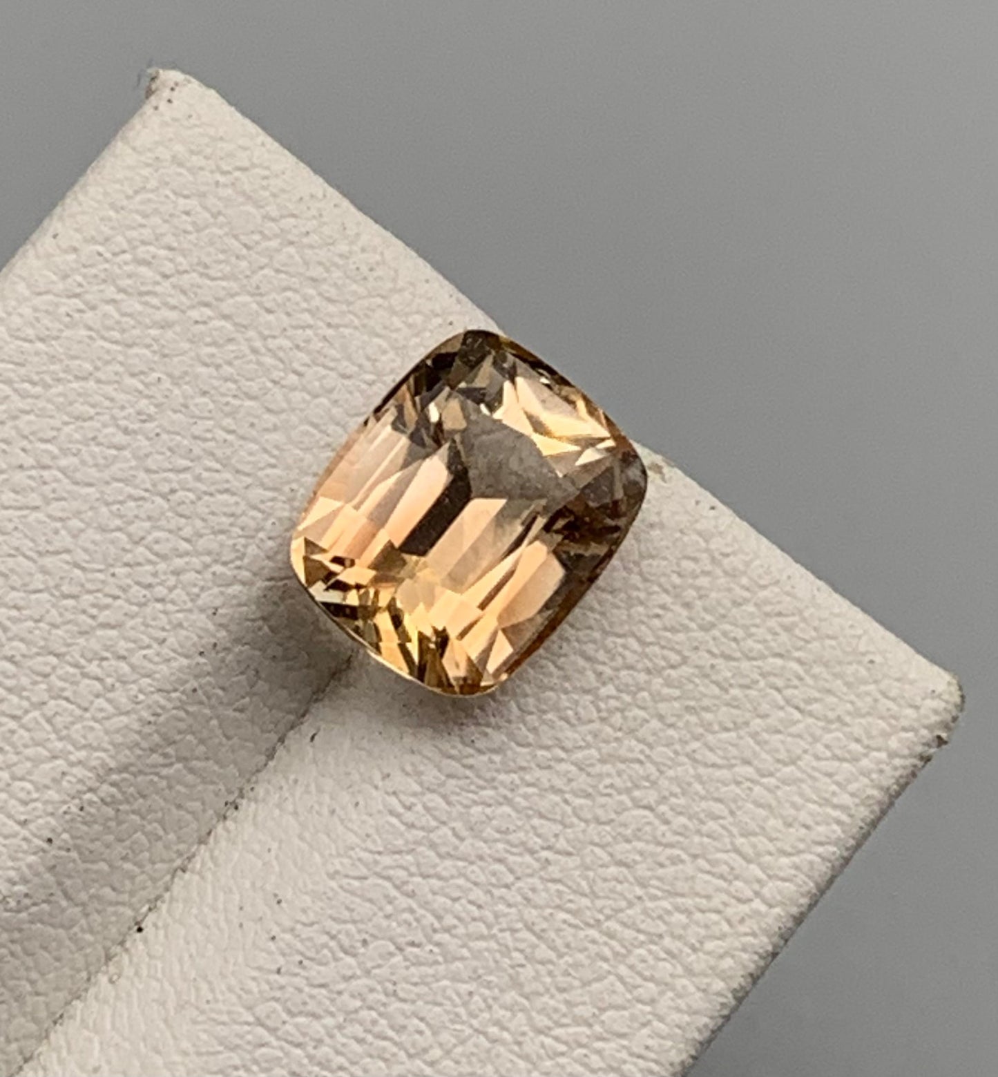 6.25 carats Topaz From Pakistan Loose Gemstone