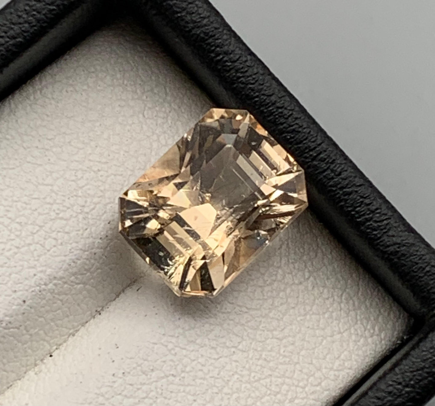 10.40 carats Topaz From Pakistan Loose Gemstone