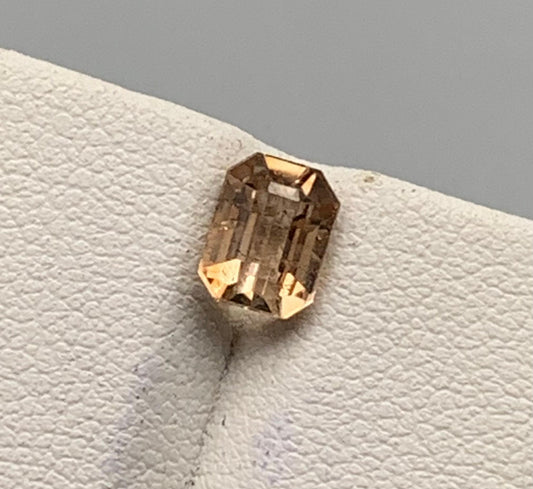 2.07 carats Topaz From Pakistan Loose Gemstone