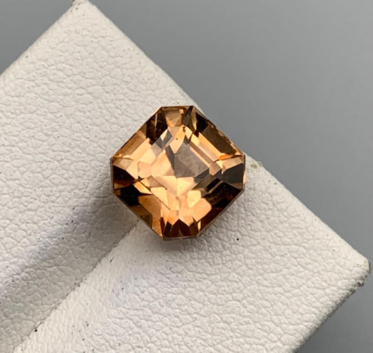 6.28 carats Topaz From Pakistan Loose Gemstone