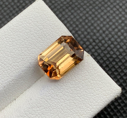 6.08 carats Topaz From Pakistan Loose Gemstone