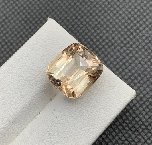 13.74 carats Topaz From Pakistan Loose Gemstone