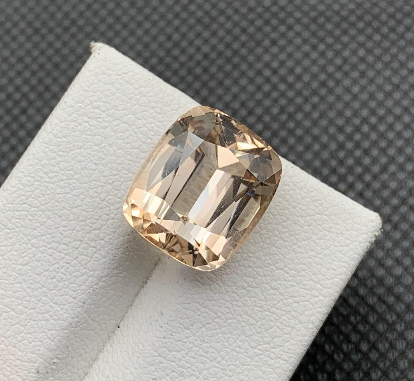 13.62 carats Topaz From Pakistan Loose Gemstone