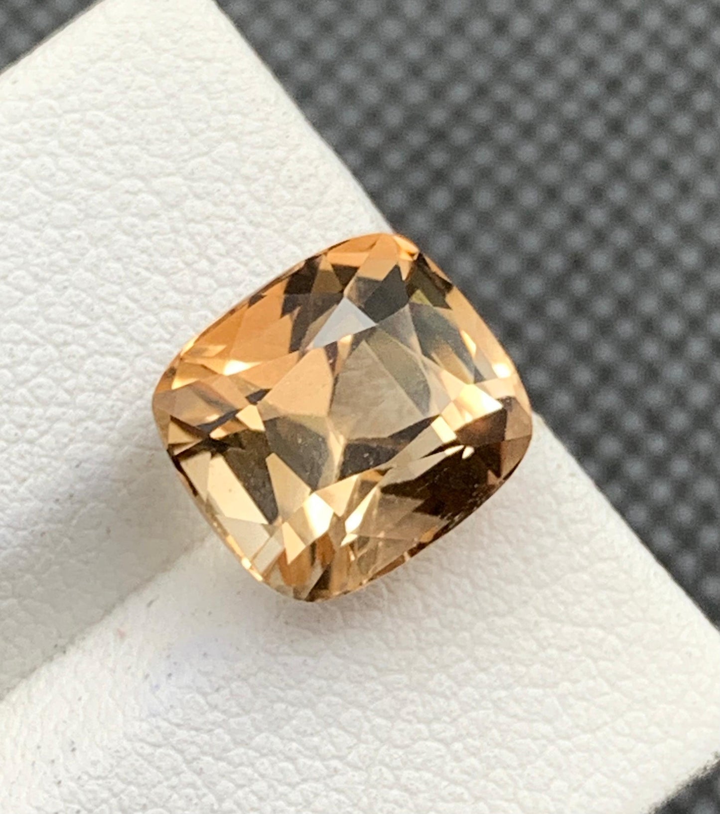 7.50 carats Topaz From Pakistan Loose Gemstone