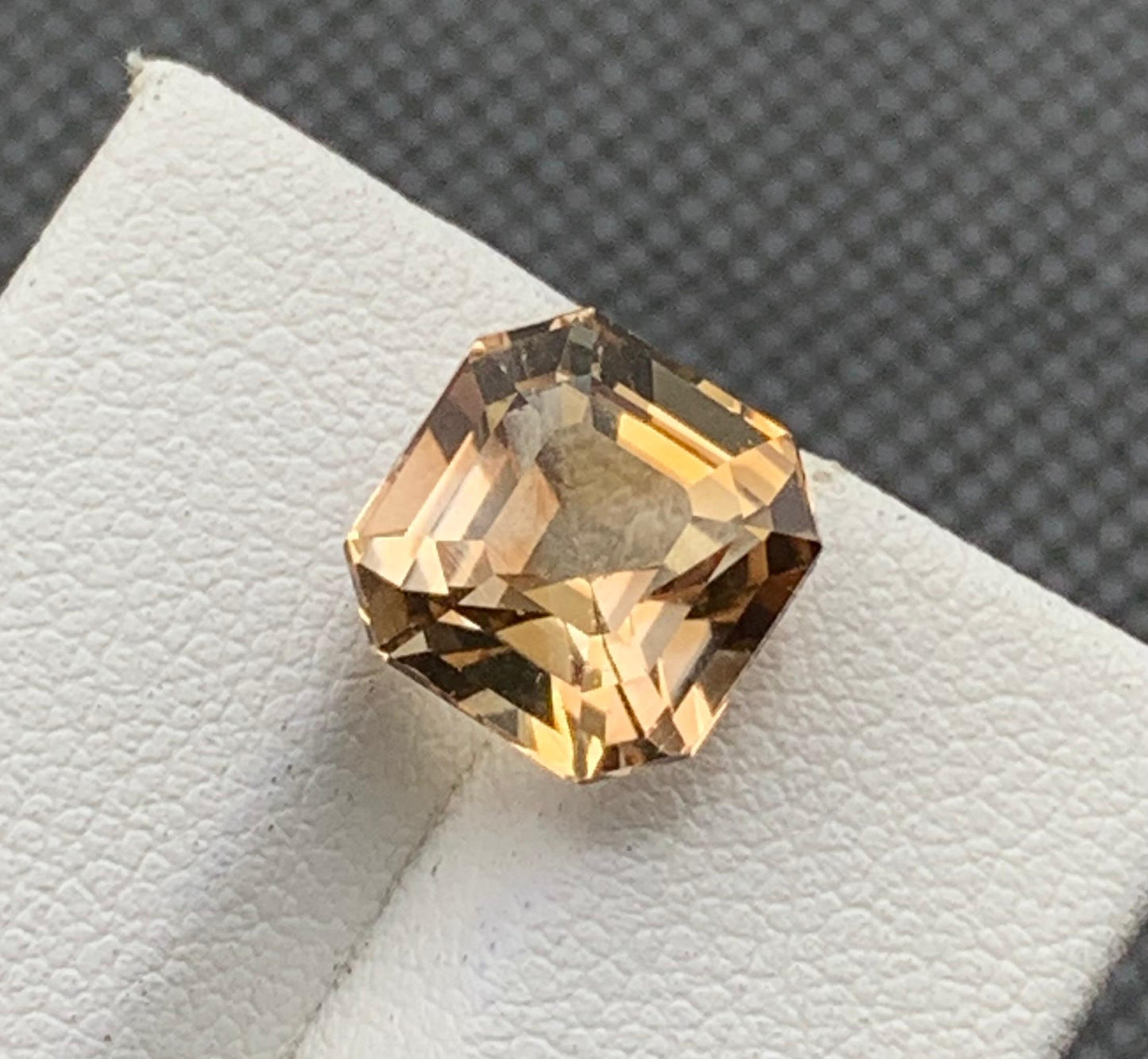 6.65 carats Topaz From Pakistan Loose Gemstone