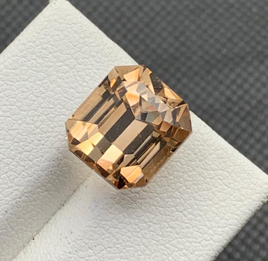 12.73 carats Topaz From Pakistan Loose Gemstone