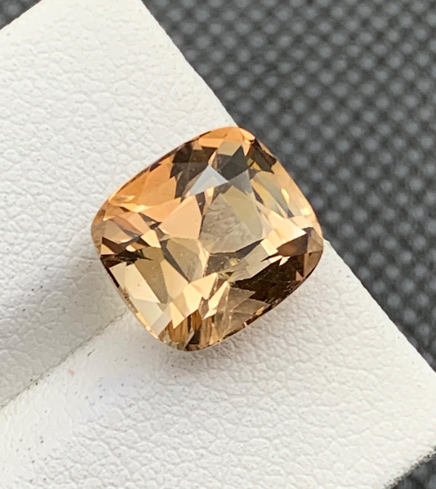 7.50 carats Topaz From Pakistan Loose Gemstone