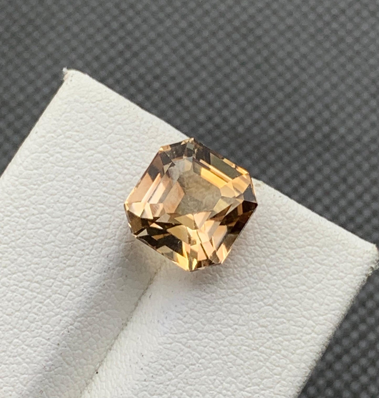 6.65 carats Topaz From Pakistan Loose Gemstone