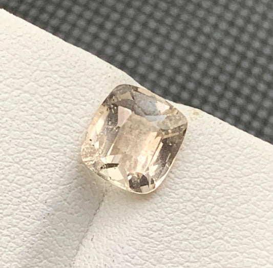 2.98 carats Topaz From Pakistan Loose Gemstone