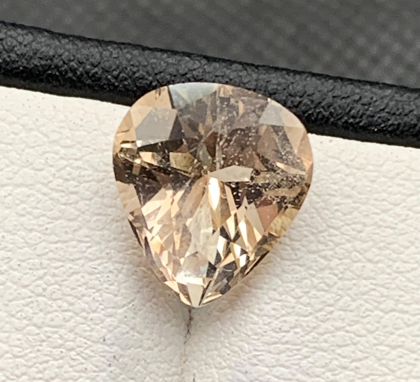 5.57 carats Topaz From Pakistan Loose Gemstone