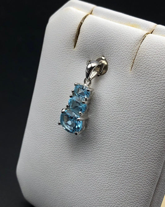 10.00 Carats beautiful Topaz Pendant 925 Sterling Silver for Women