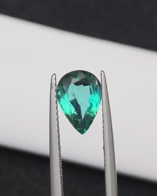 1.56 carats Emerald from Zambia Loose Gemstone